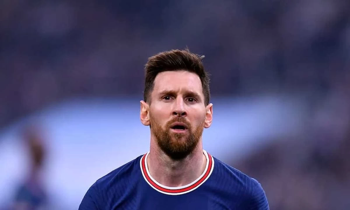 অনুমতি ছাড়া সৌদিতে যাওয়ায় মেসিকে নিষিদ্ধ করল পিএসজি
