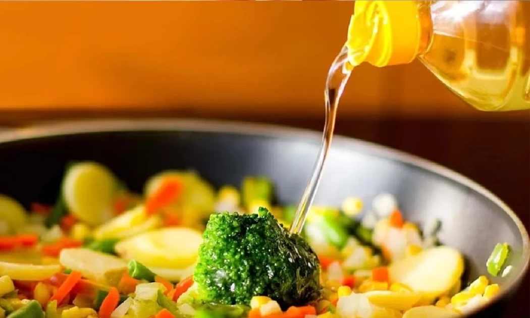 রান্নার জন্য স্বাস্থ্যকর ও অস্বাস্থ্যকর তেল