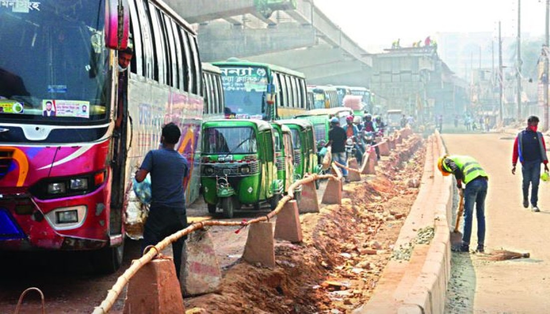 সড়কপথে ঈদযাত্রা,ভয়াবহ যানজটের শঙ্কা