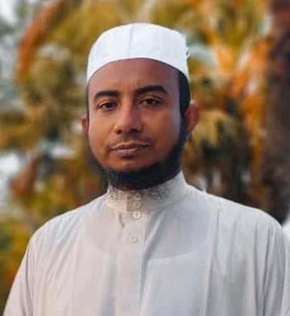 ভোলা দারুল হাদিস কামিল মাদ্রাসার মুহাদ্দিস  মাও: মোঃ আমিনুল ইসলামকে কুপিয়ে হত্যার : প্রতিবাদে বিক্ষোভ মিছিল ও সমাবেশ