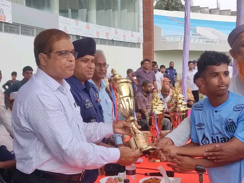 ভোলার গজনবী ষ্টেডিয়ামে ৫২ তম বার্ষিক গ্রীষ্মকালীন ক্রীড়া প্রতিযোগীতা পুরস্কার বিতরণ